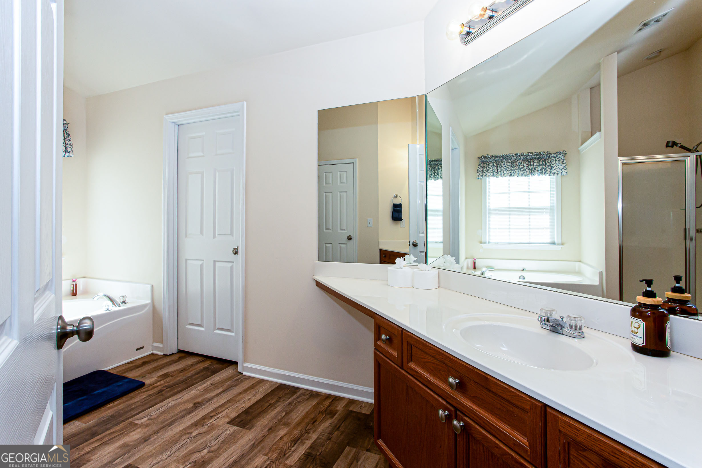 863 Van Briggle Path Property Photo 32