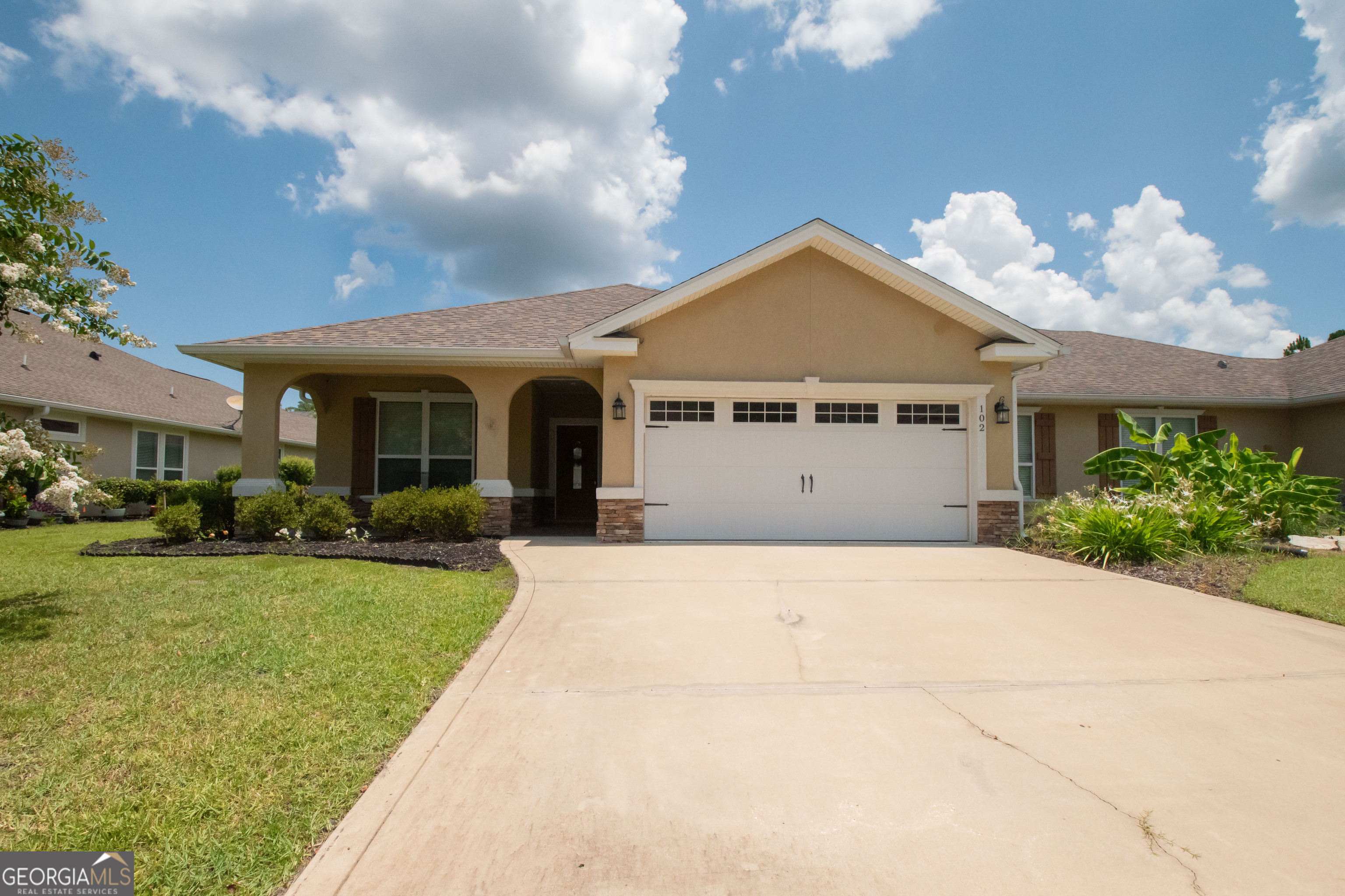 102 Miller Court Property Photo 1
