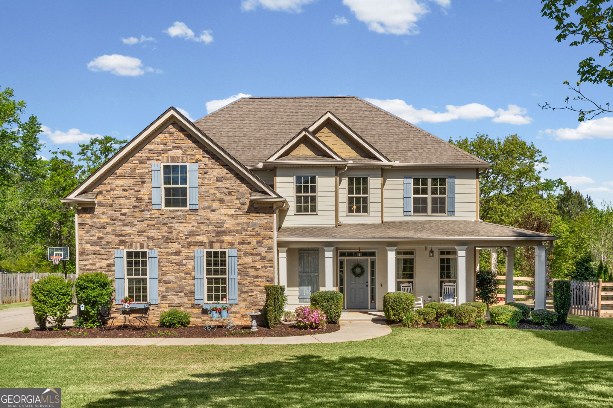 15 Austin Storey Circle Property Photo 1