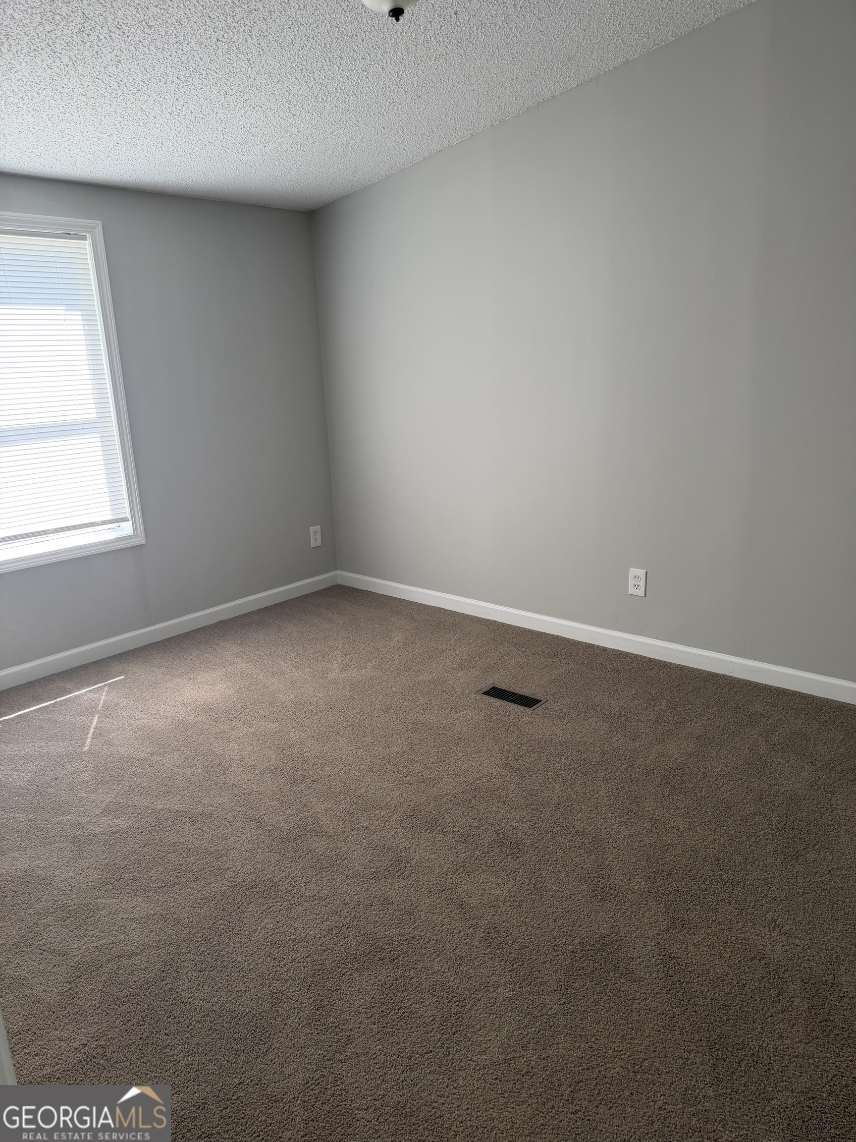 405 Windsor Parkway # 405w Property Photo 12