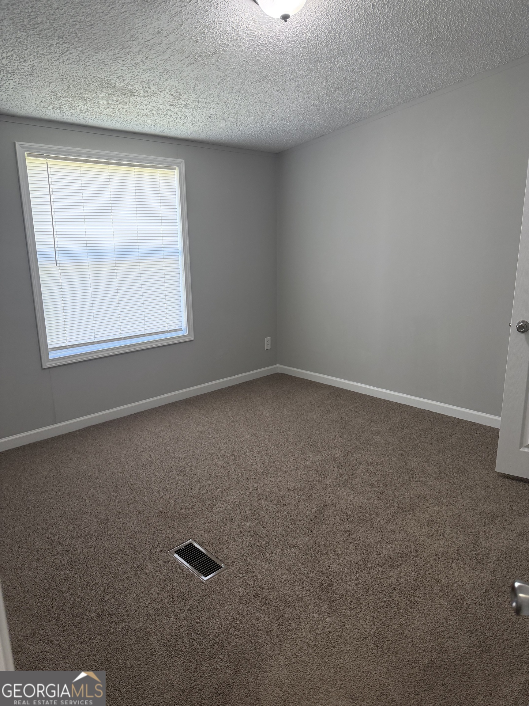 405 Windsor Parkway # 405w Property Photo 13