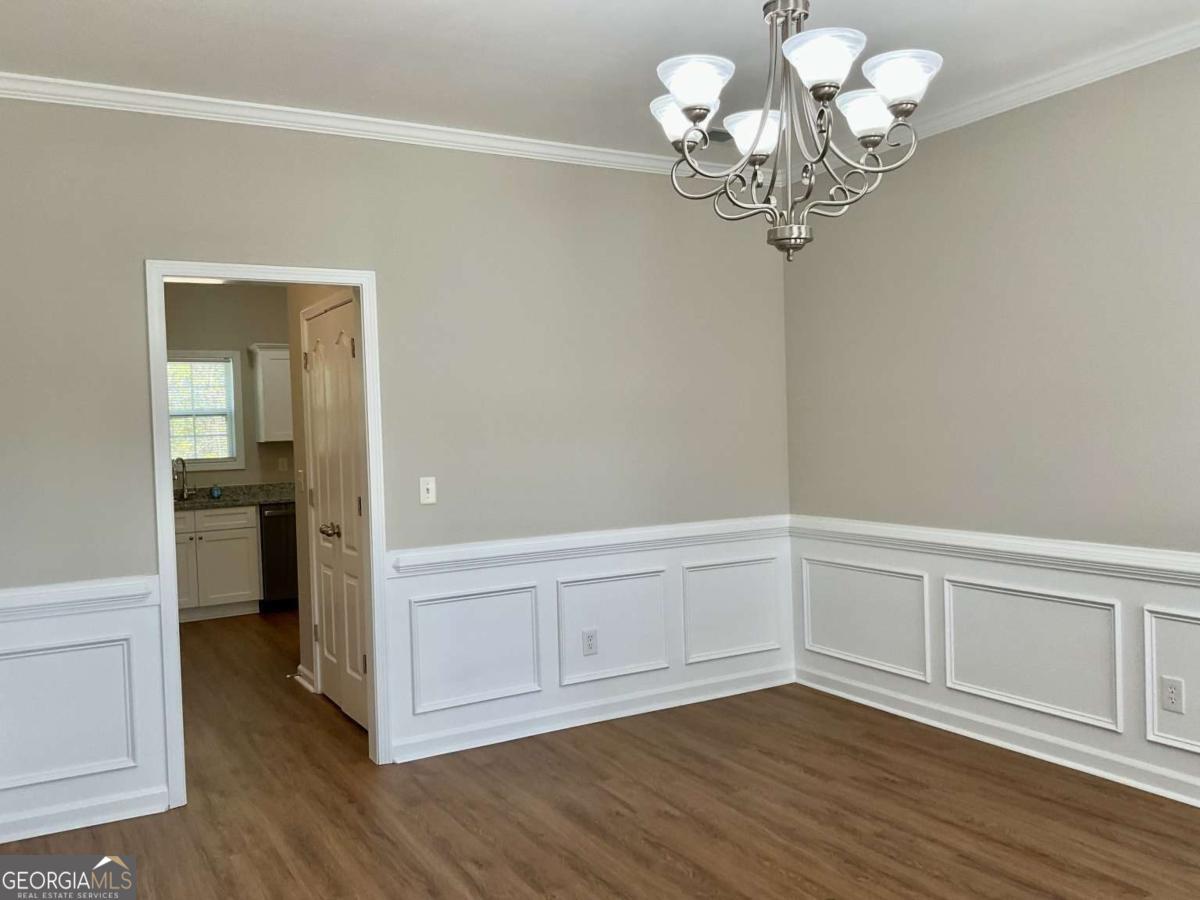 592 Kyles Circle Property Photo 10