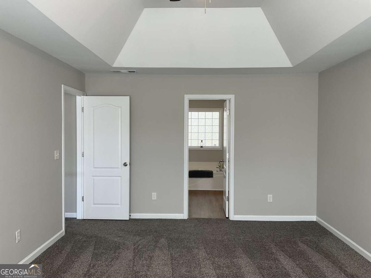 592 Kyles Circle Property Photo 14
