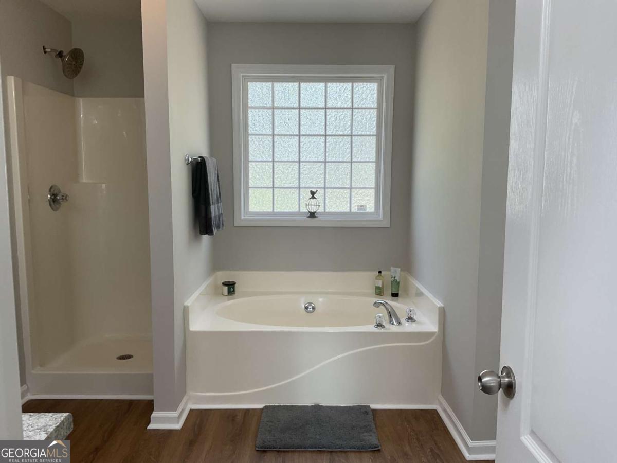 592 Kyles Circle Property Photo 15