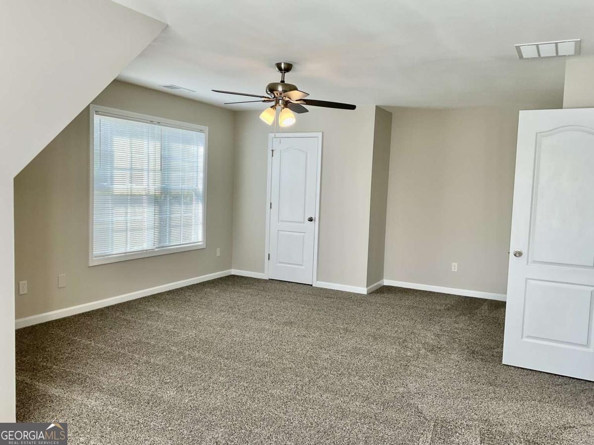 592 Kyles Circle Property Photo 23