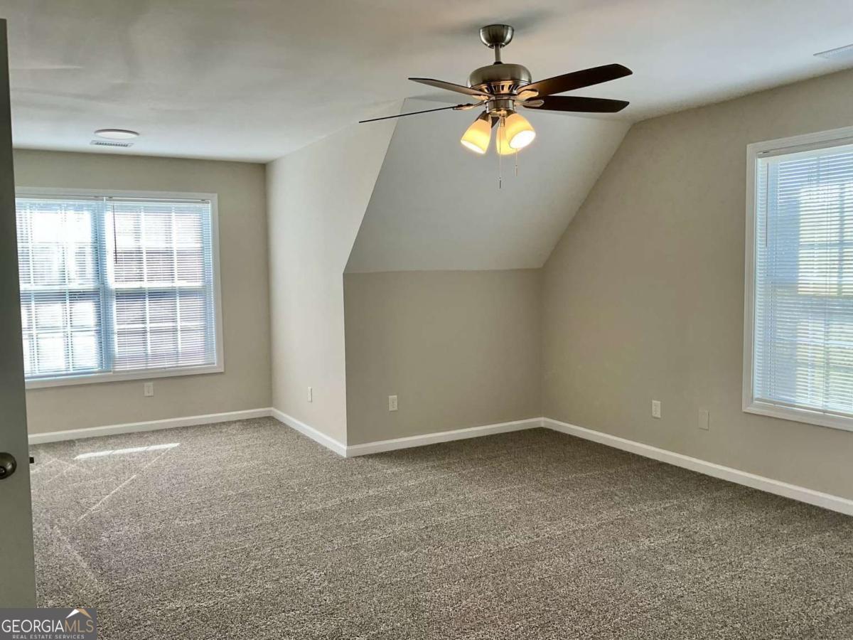 592 Kyles Circle Property Photo 24