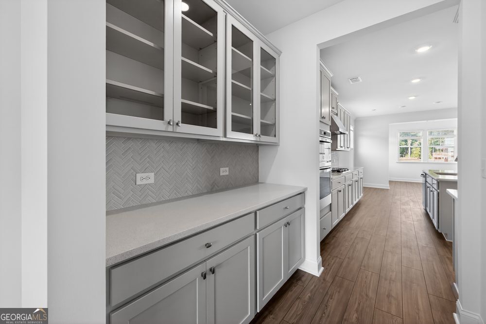 163 Sheryl Way Property Photo 3