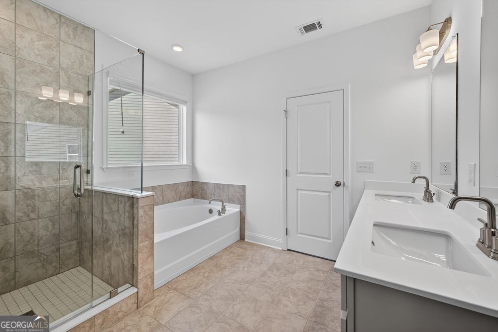 163 Sheryl Way Property Photo 12