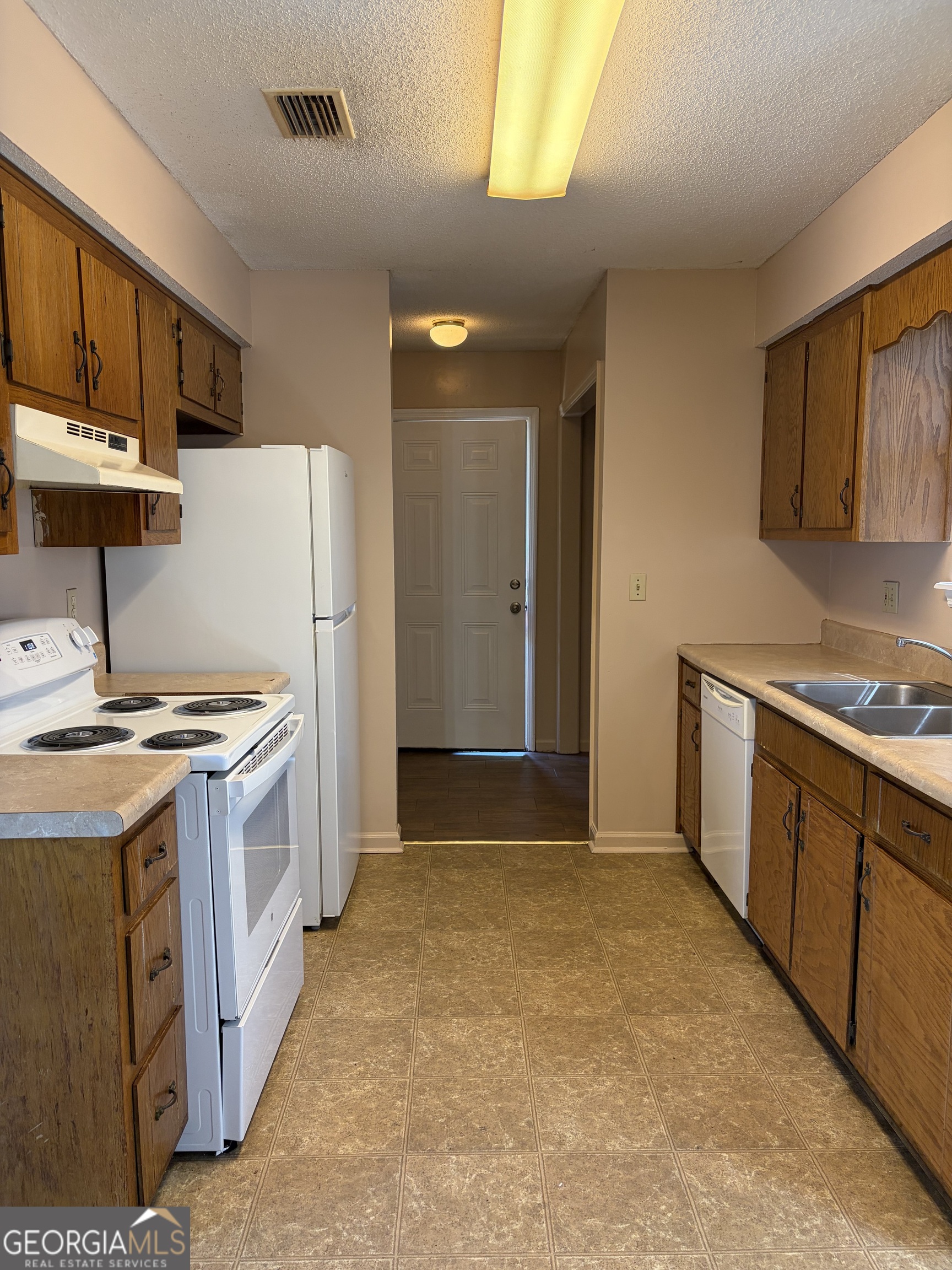 500 Orange Edwards Boulevard # C Property Photo 7