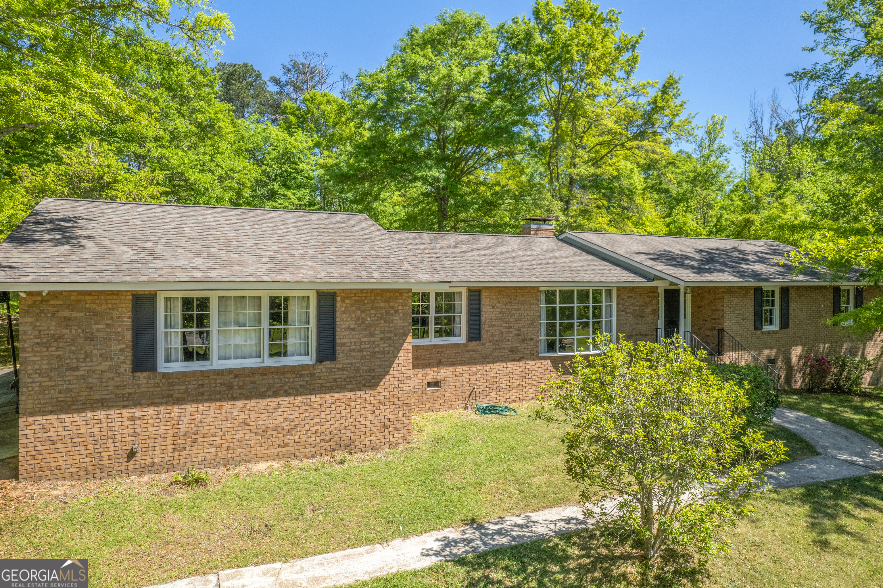 195 Marshall Road Ne Property Photo 1