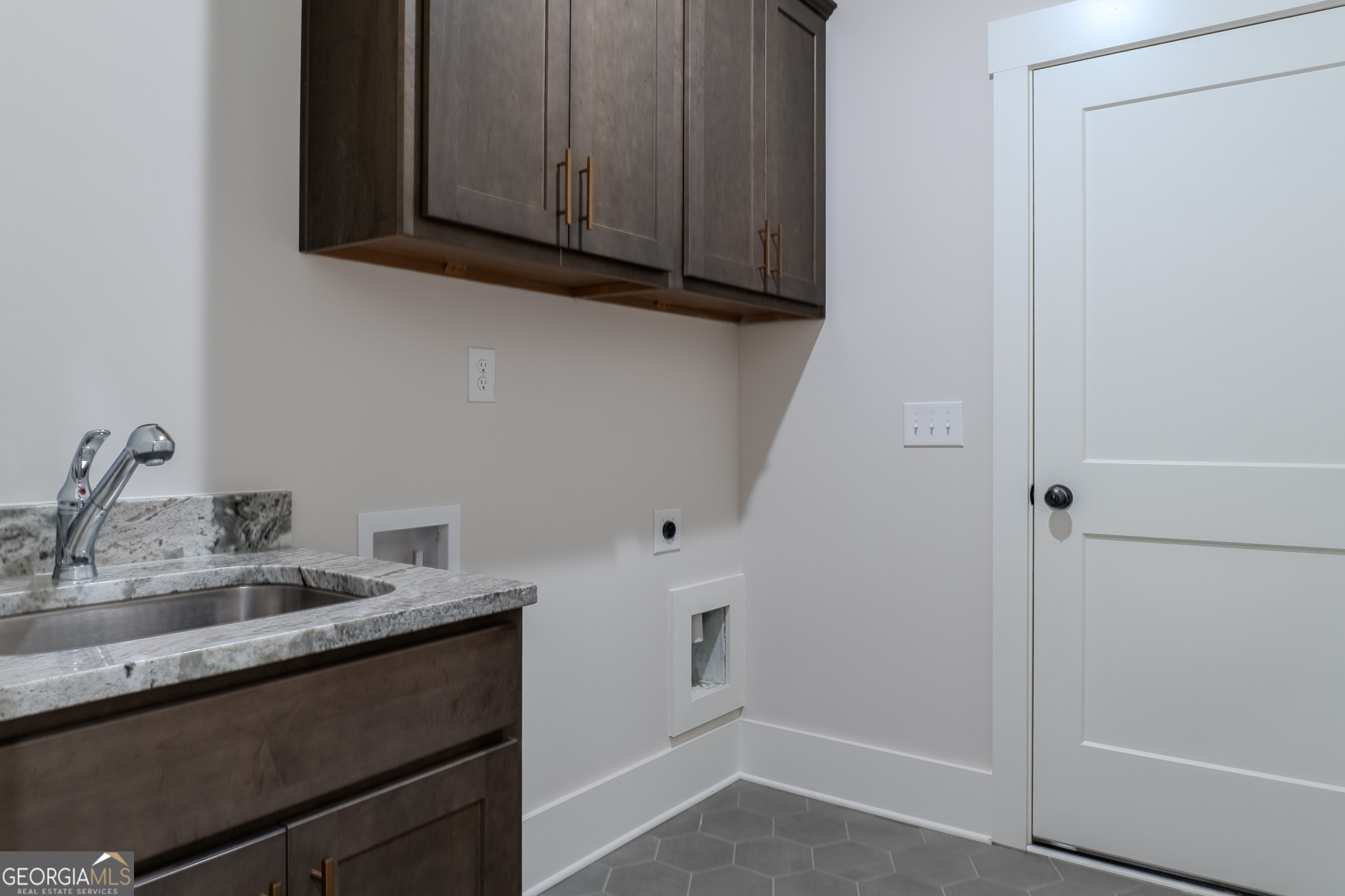 69 Amelia Court Property Photo 33