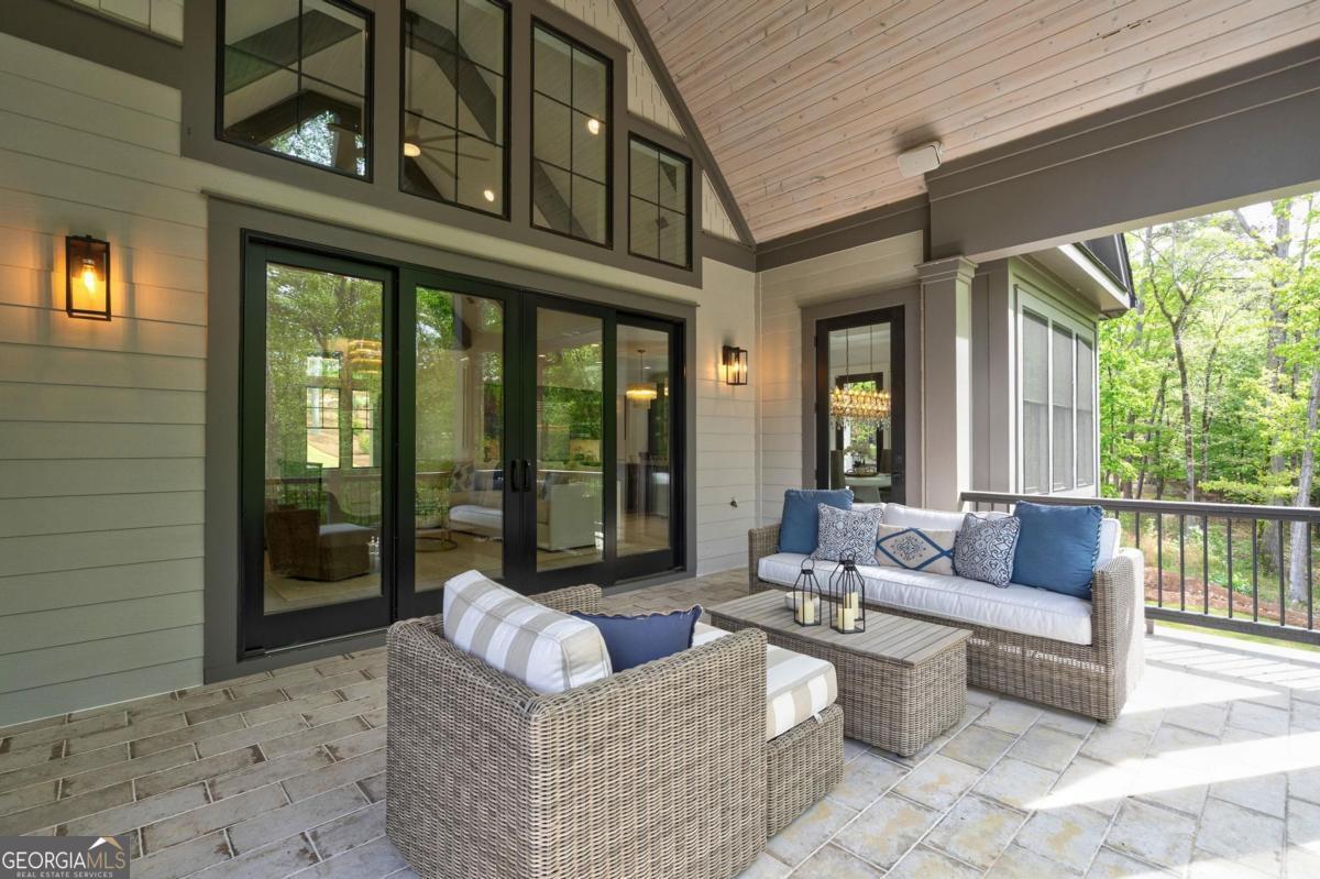 1080 Jones Bluff Court Property Photo 11