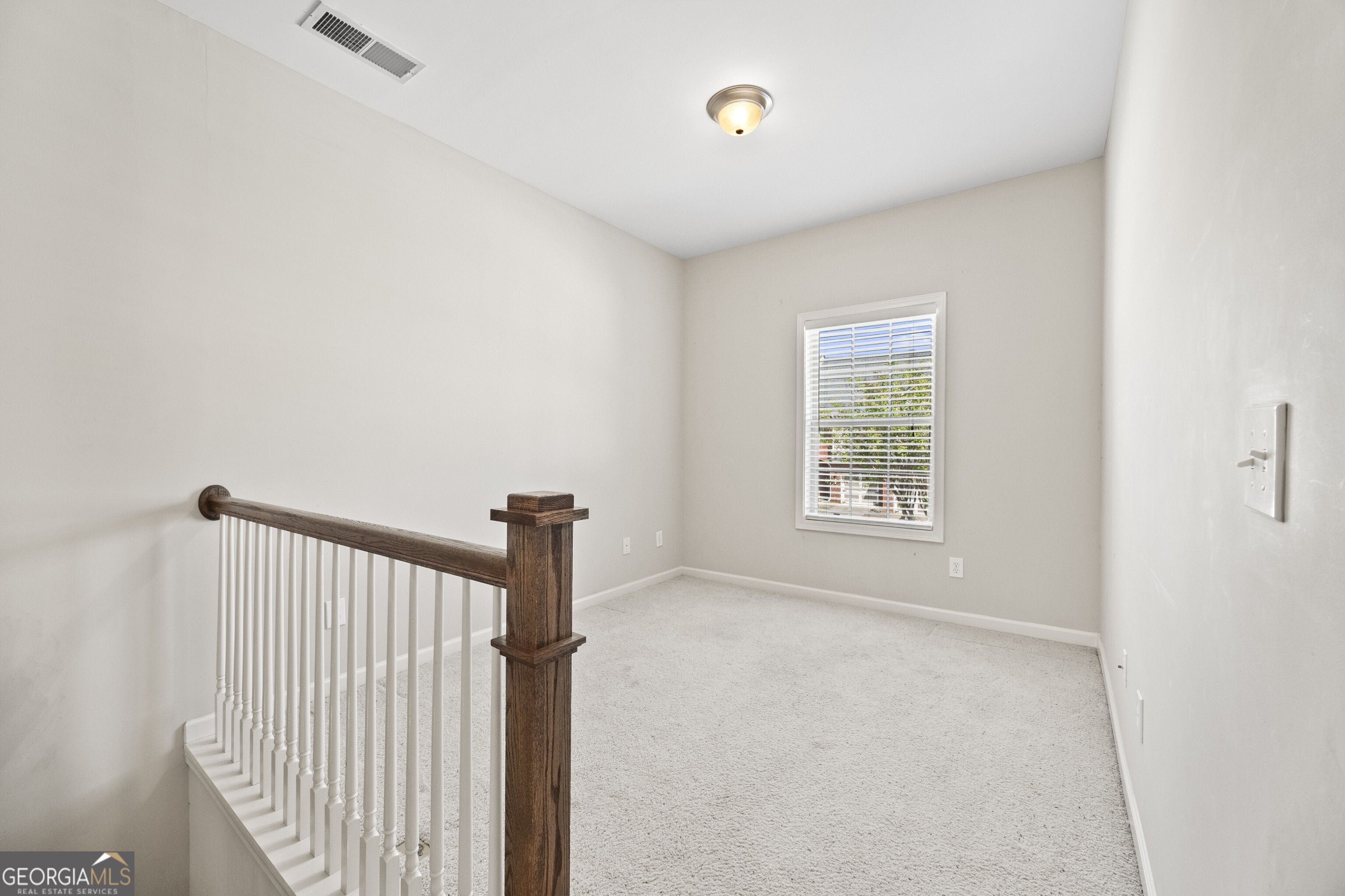 100 Trailside Way Property Photo 13
