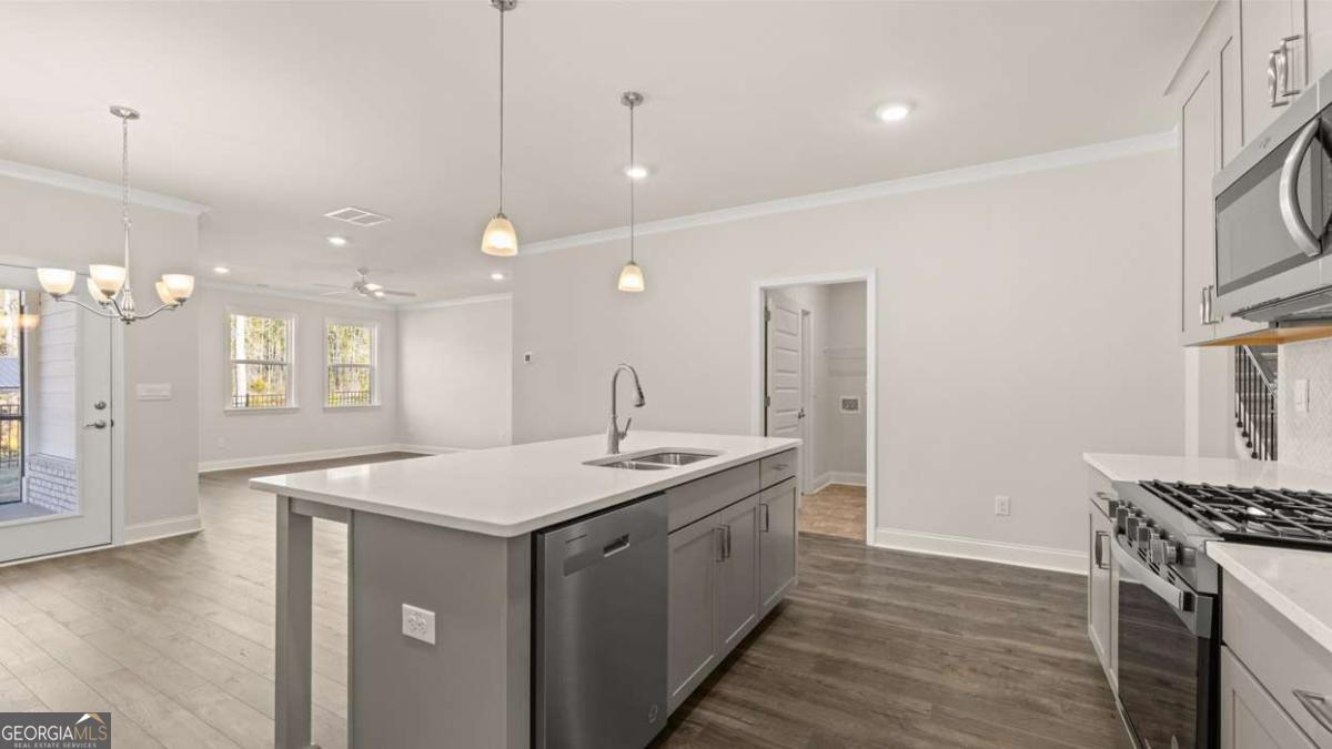 219 Parnassus Road Property Photo 10