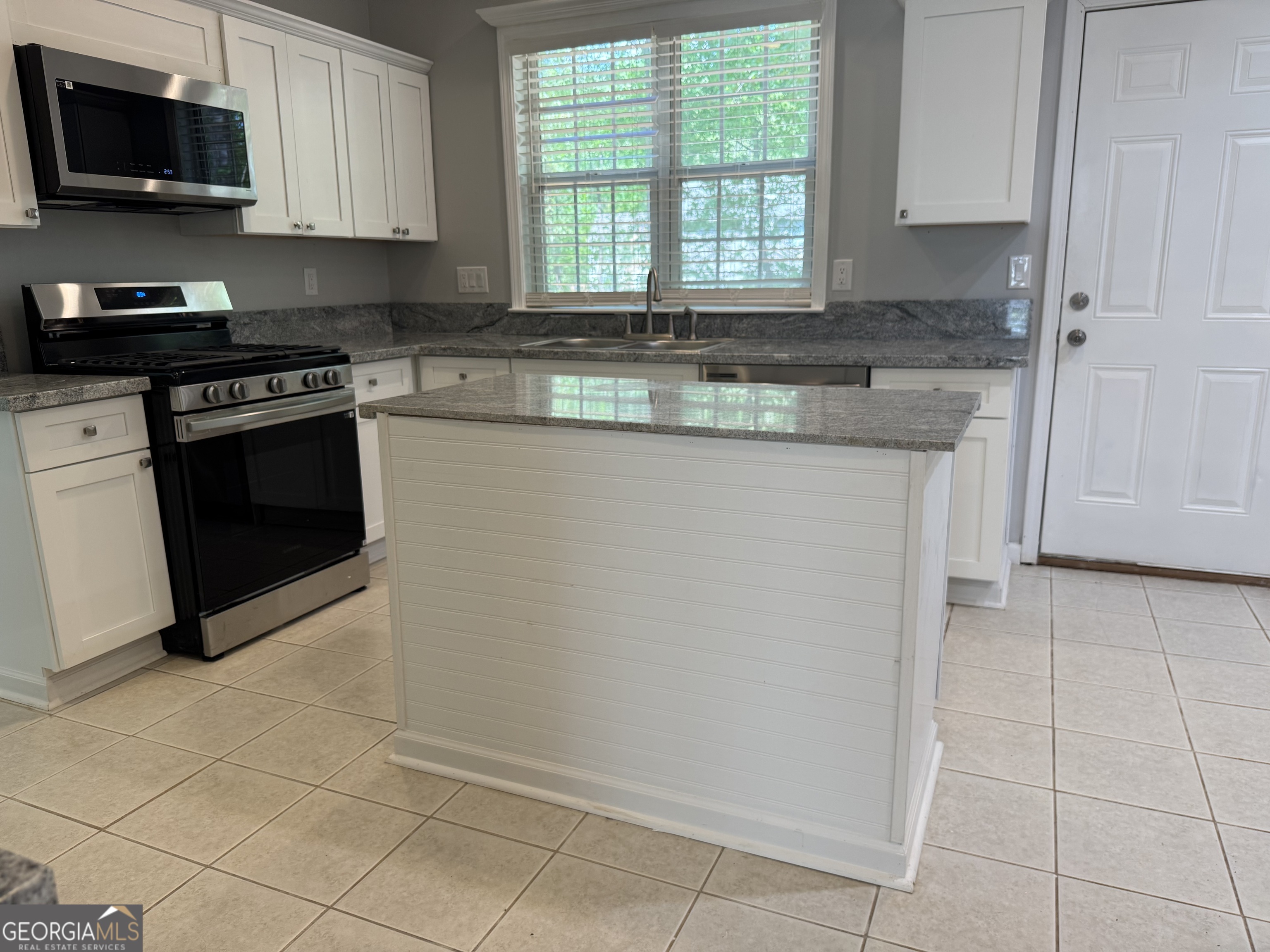 2874 Donamire Lane Nw Property Photo 14
