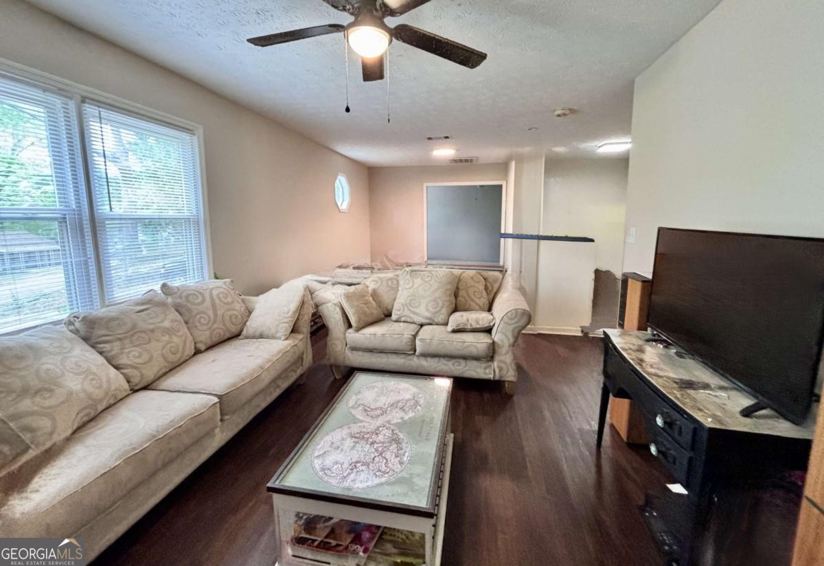 4815 Drew Avenue Property Photo 4
