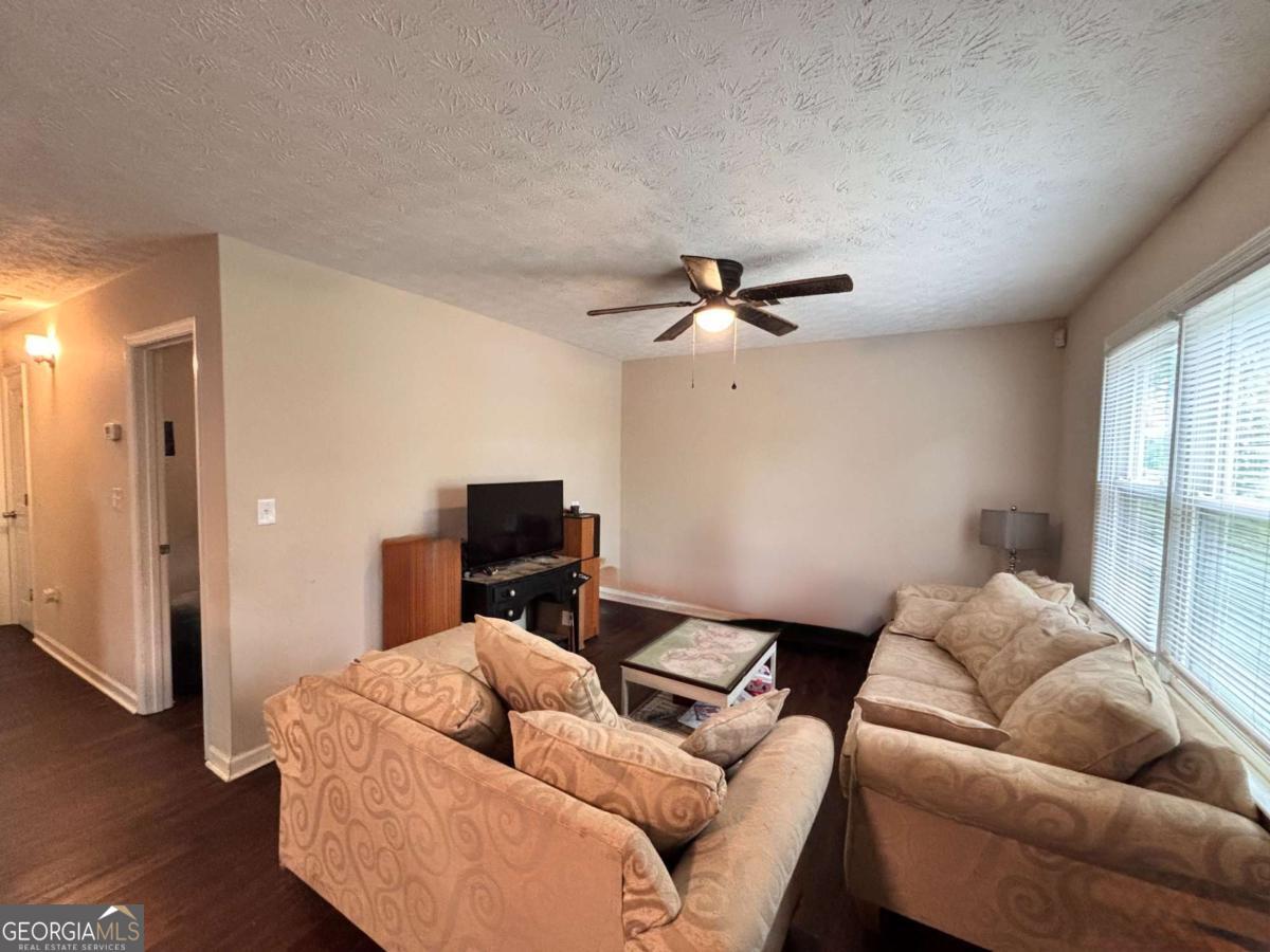 4815 Drew Avenue Property Photo 5