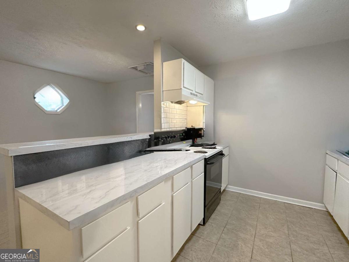 4815 Drew Avenue Property Photo 7