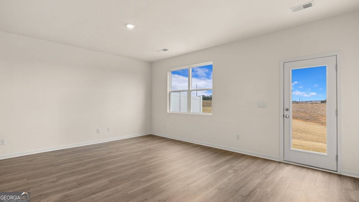 206 Kenmore Circle Property Photo 10