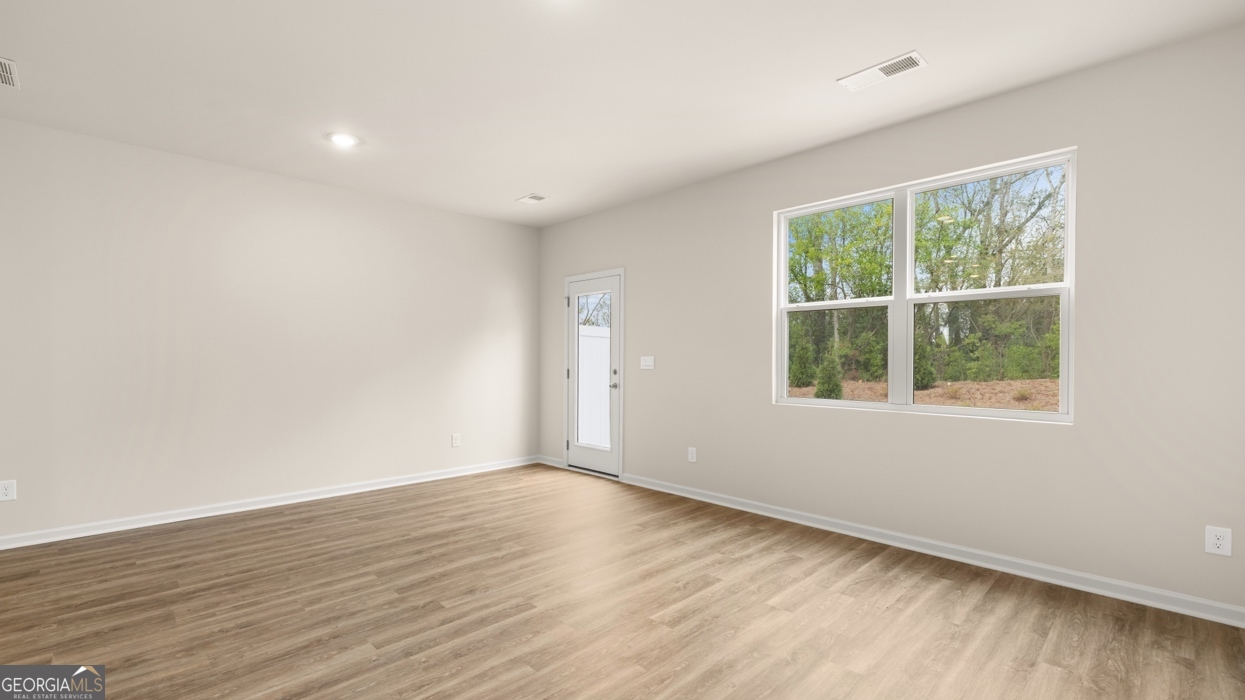 208 Kenmore Circle Property Photo 11