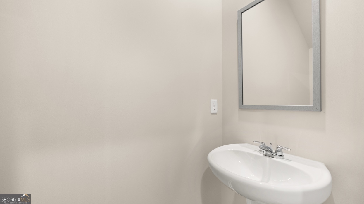 208 Kenmore Circle Property Photo 13