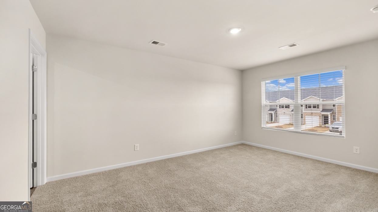 208 Kenmore Circle Property Photo 14