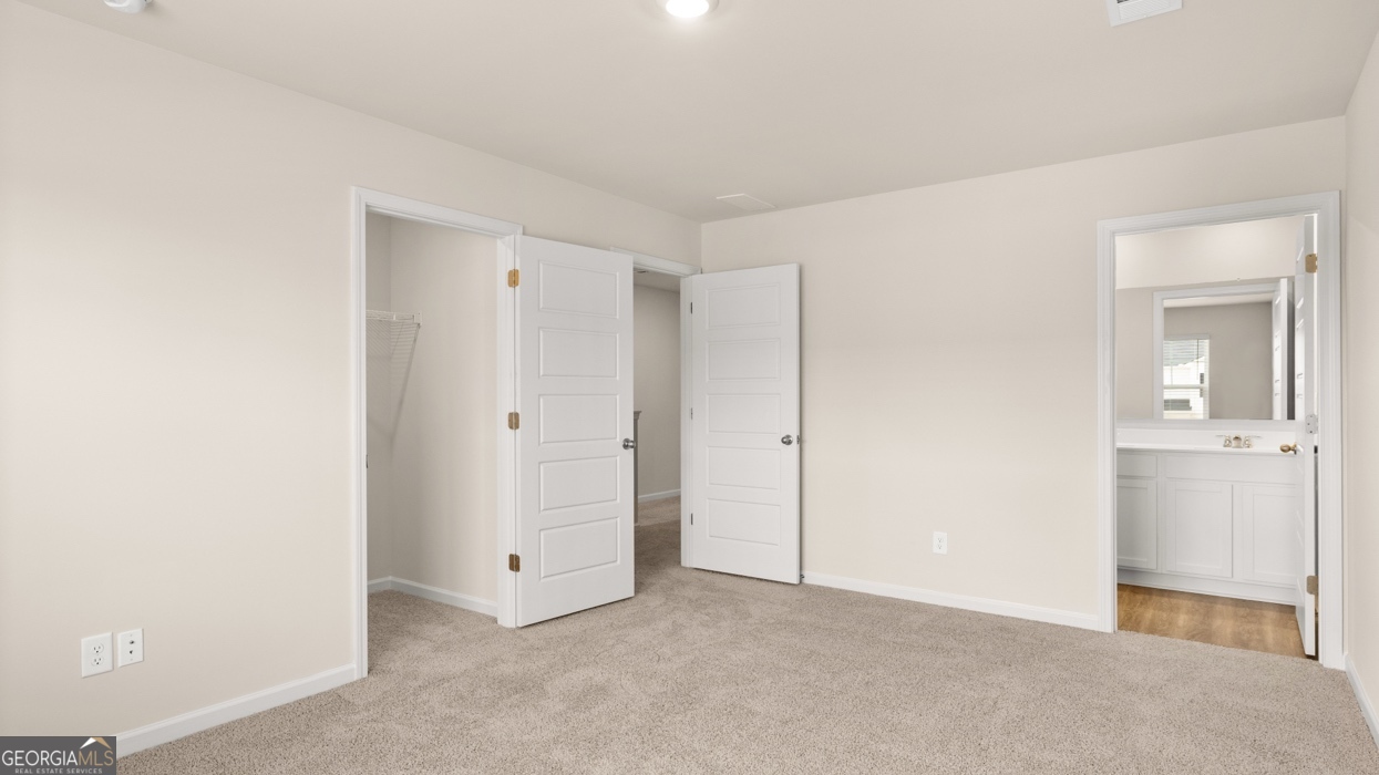 208 Kenmore Circle Property Photo 16