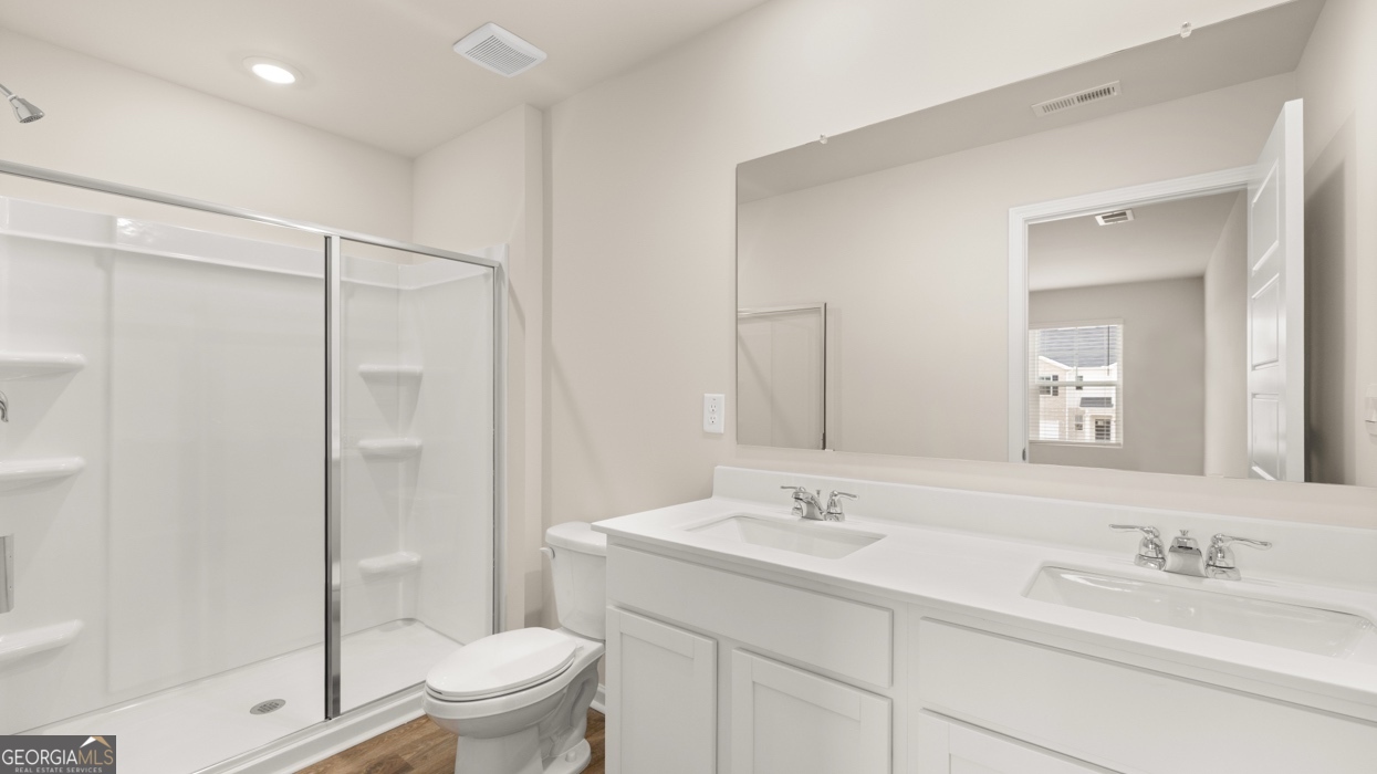 208 Kenmore Circle Property Photo 17