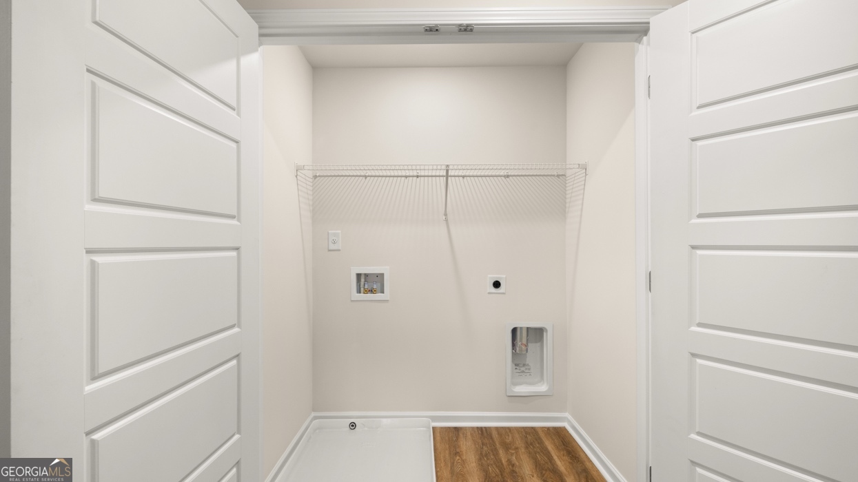 208 Kenmore Circle Property Photo 23