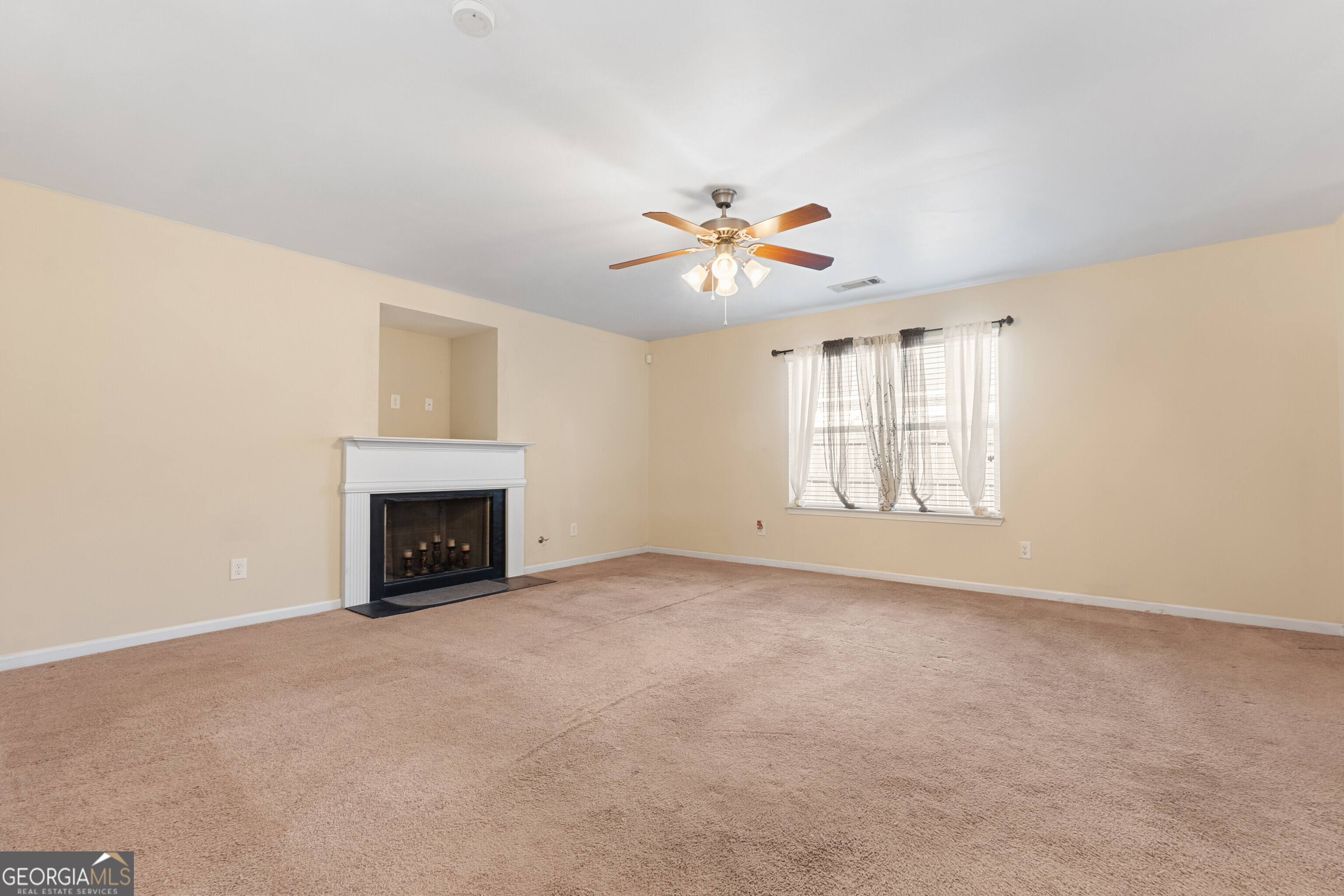 102 Steeple Court Property Photo 5