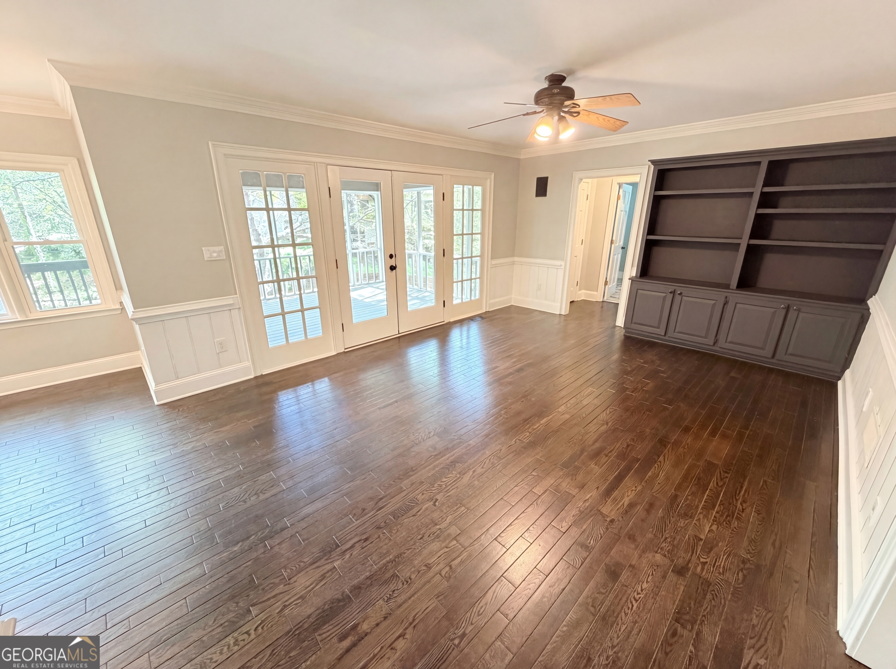 984 Forest Pond Court Property Photo 13