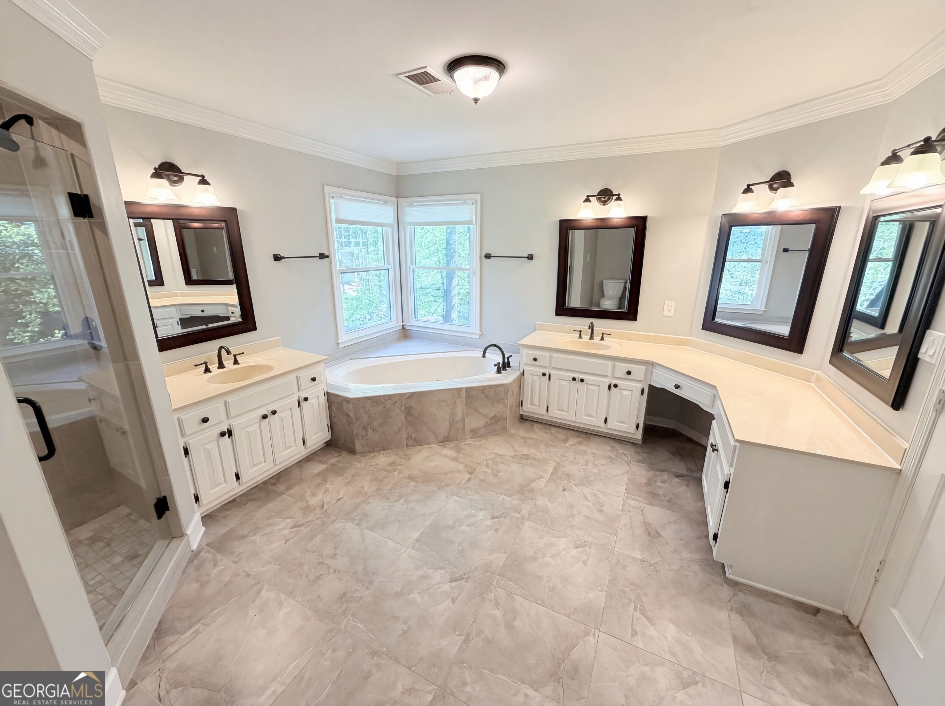 984 Forest Pond Court Property Photo 31