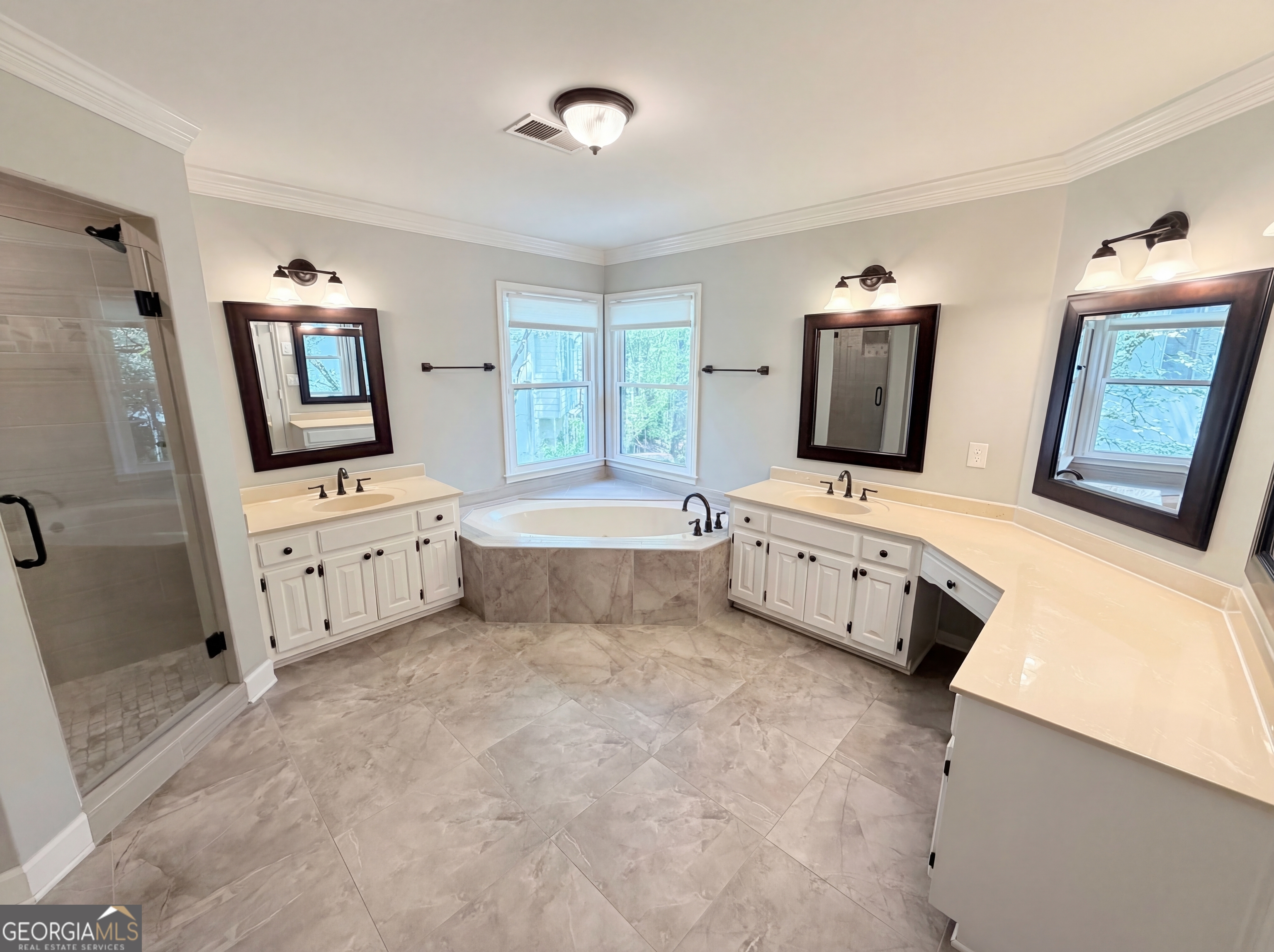 984 Forest Pond Court Property Photo 32