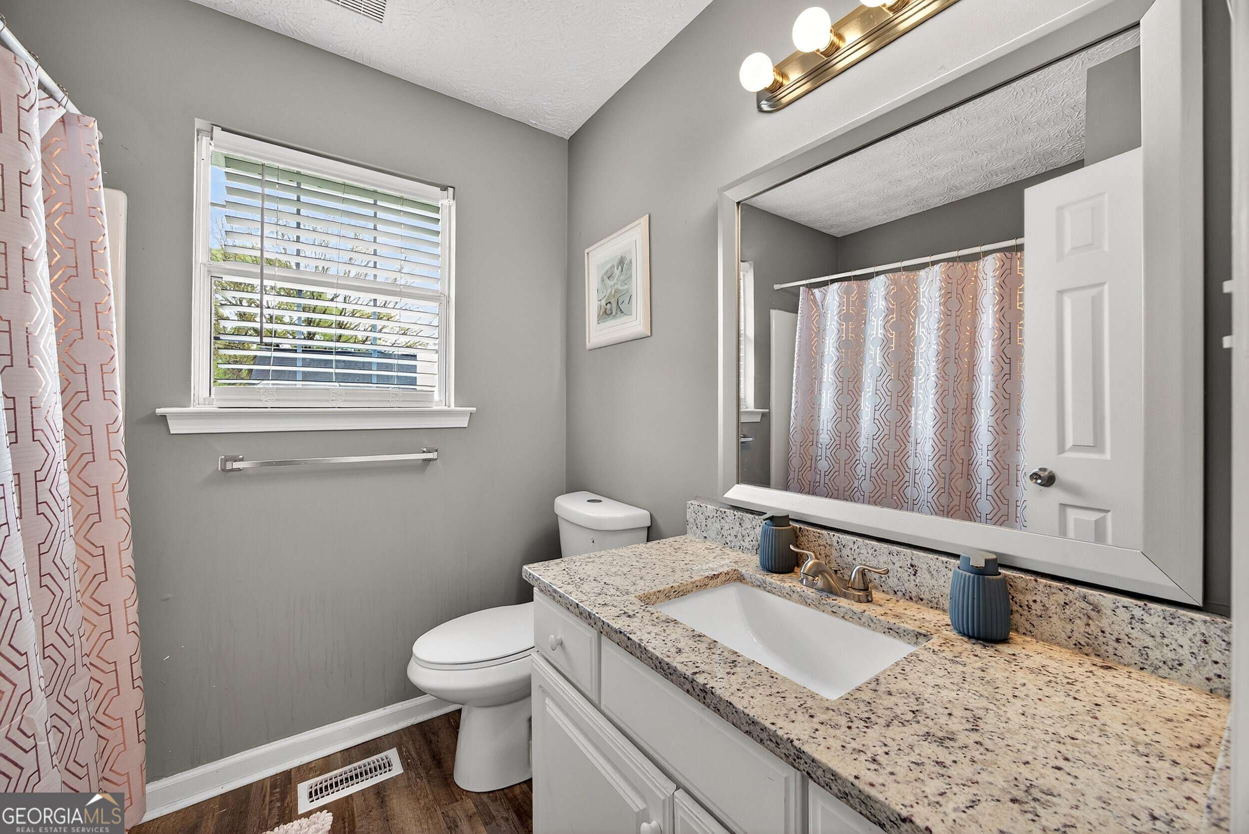 234 Hudson Circle Property Photo 8