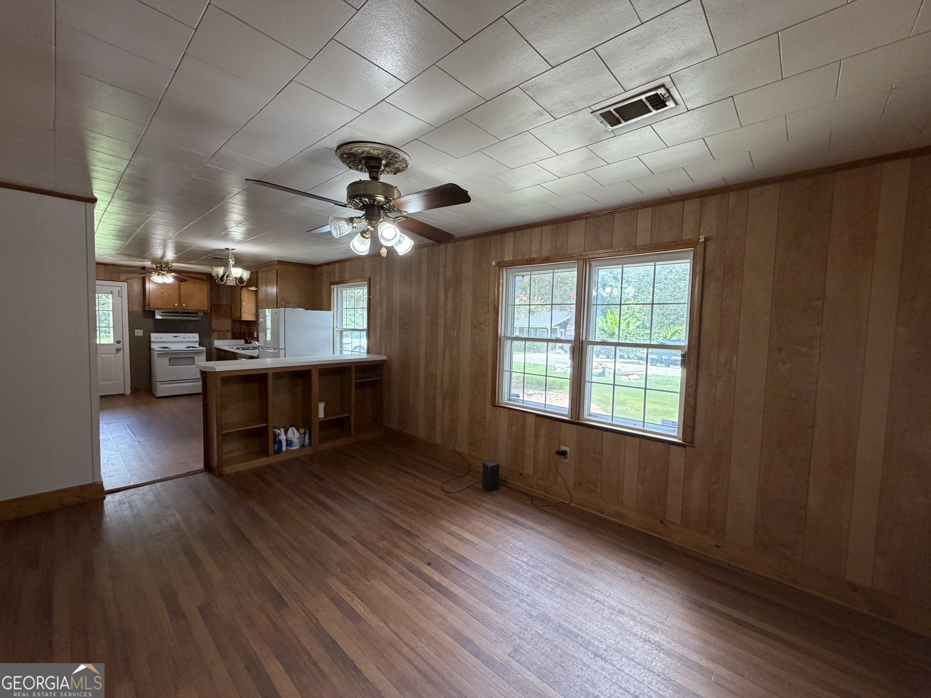 230 Glendale Drive Property Photo 9