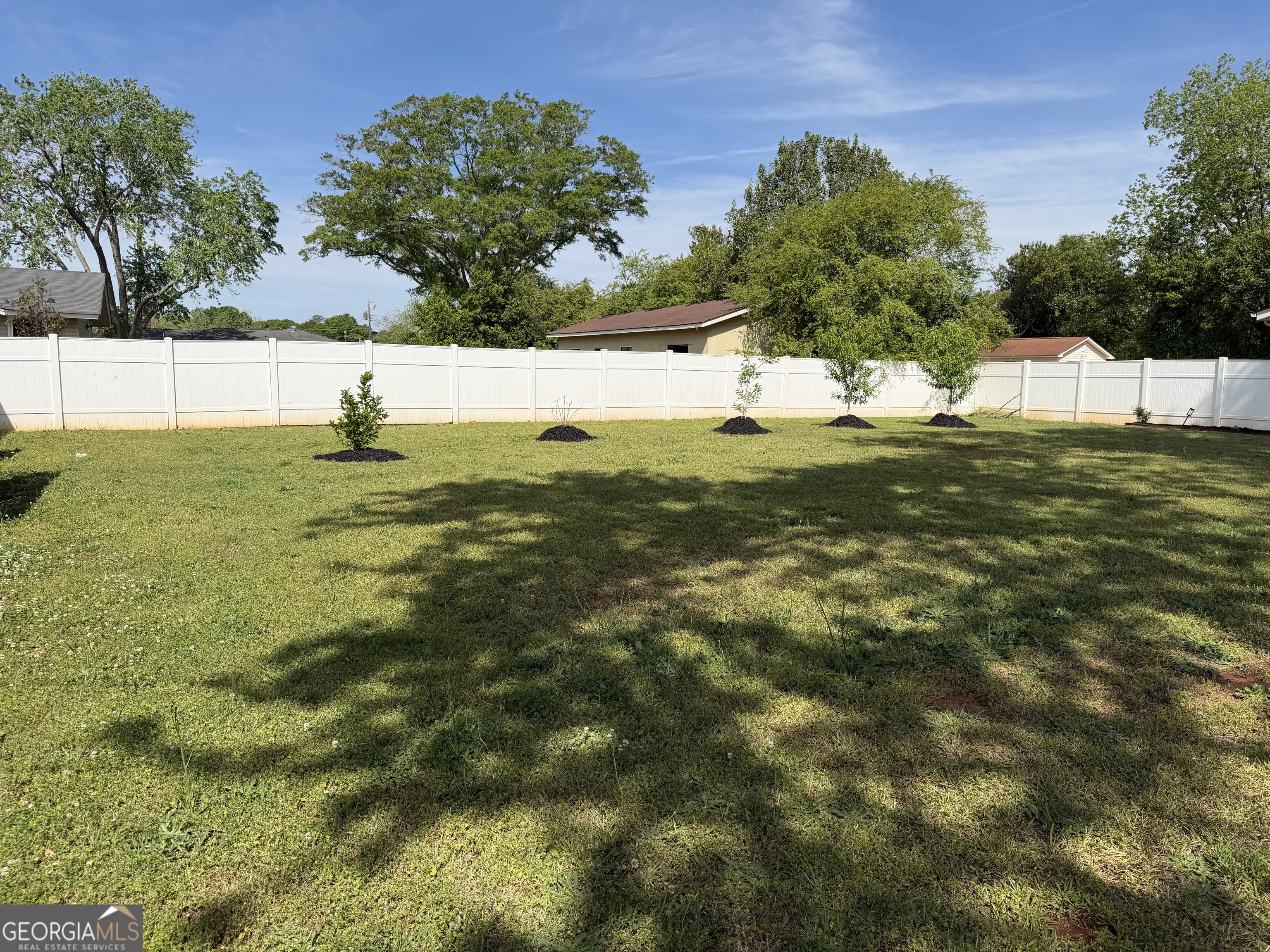 202 E County Road Property Photo 4