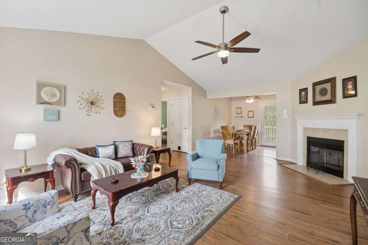 1123 Patriot Circle Property Photo 3