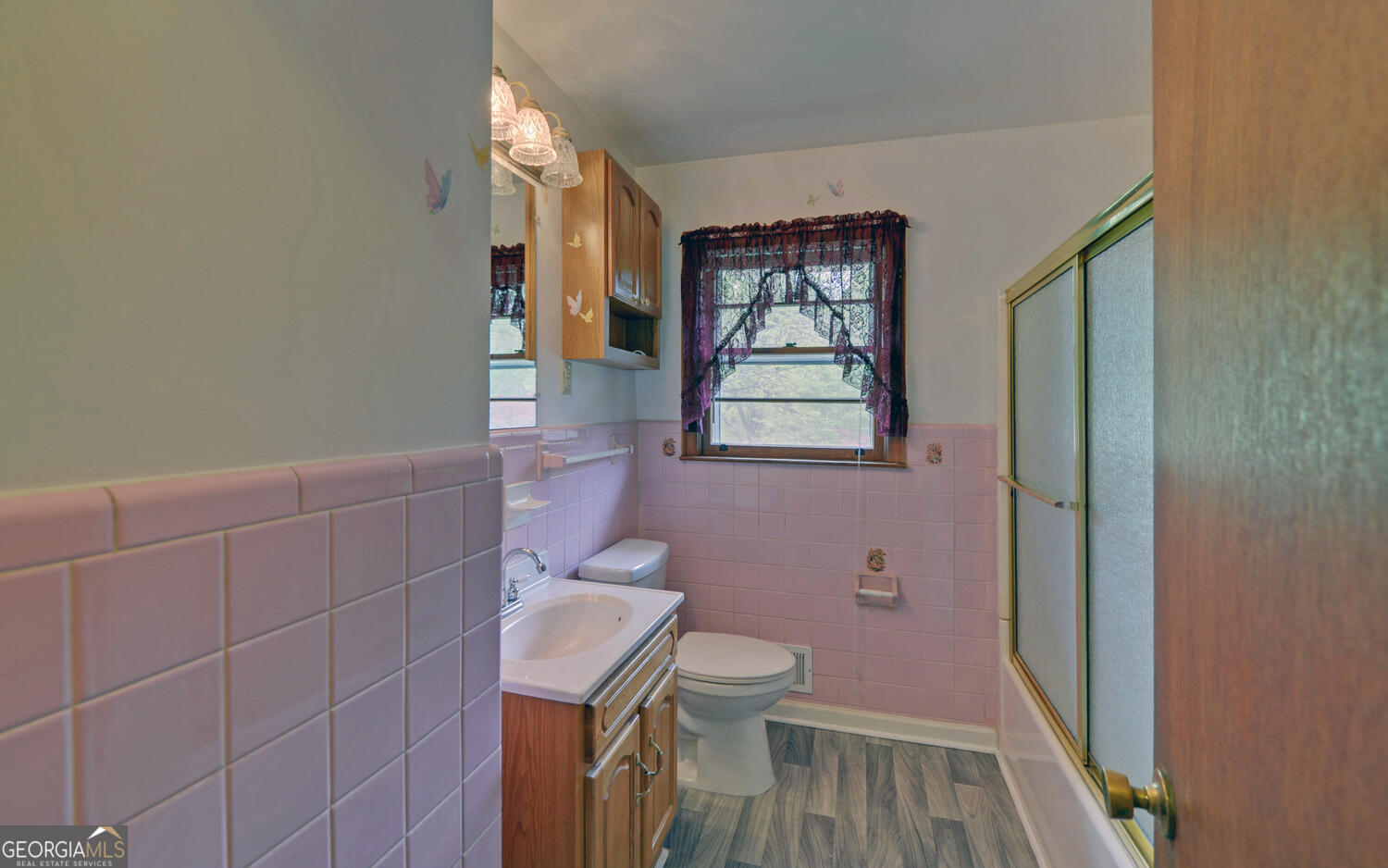 586 Collins Road Property Photo 19