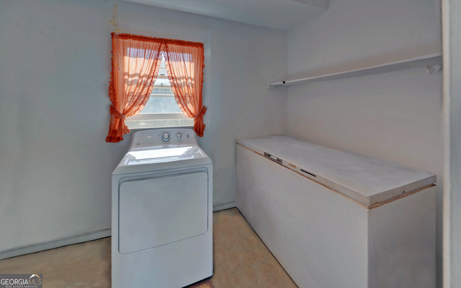 586 Collins Road Property Photo 24