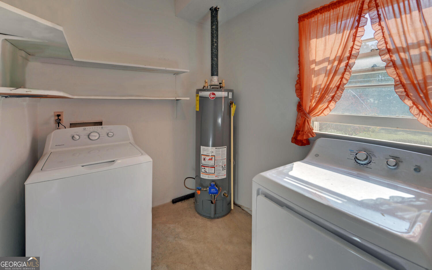 586 Collins Road Property Photo 25