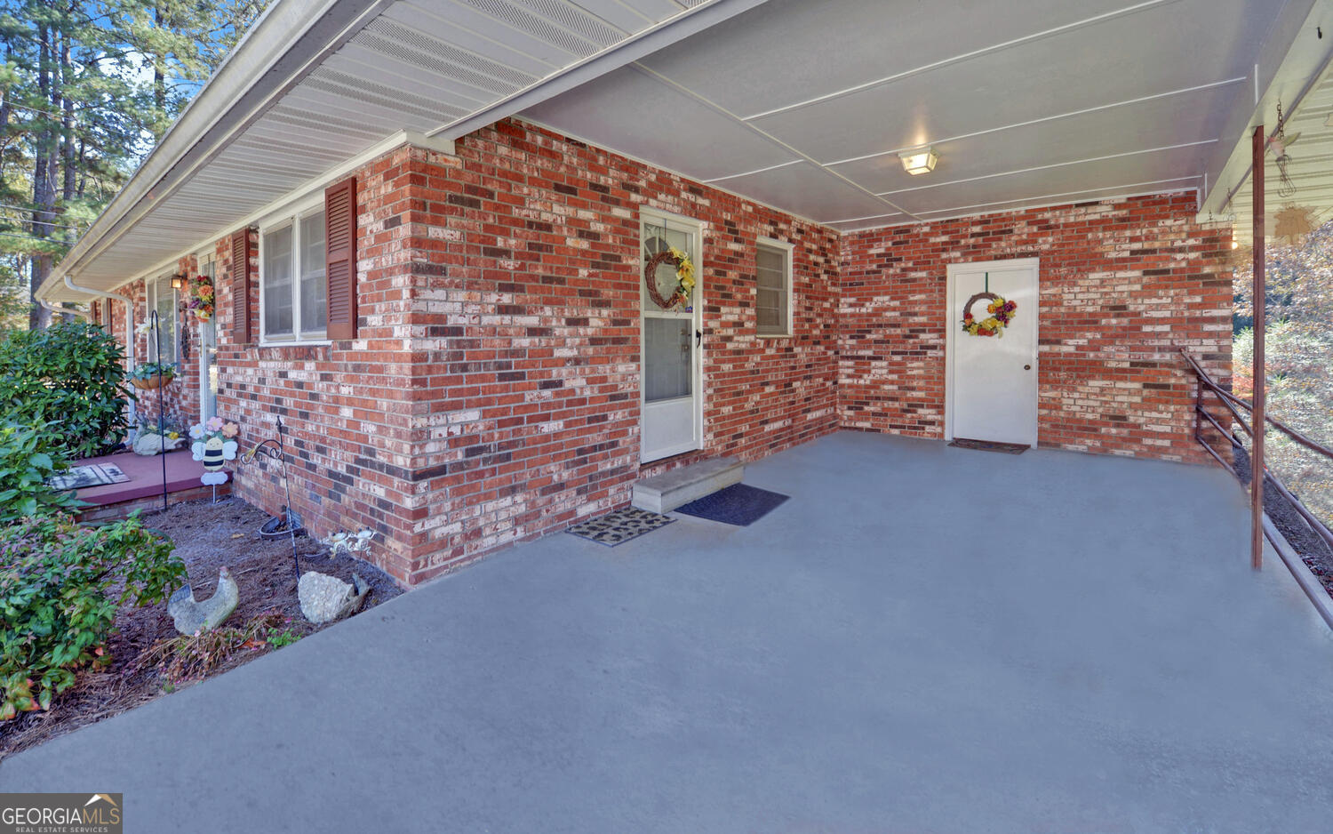 586 Collins Road Property Photo 31