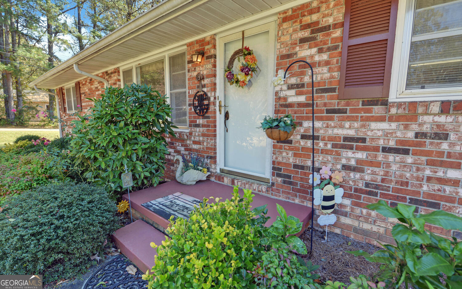 586 Collins Road Property Photo 32