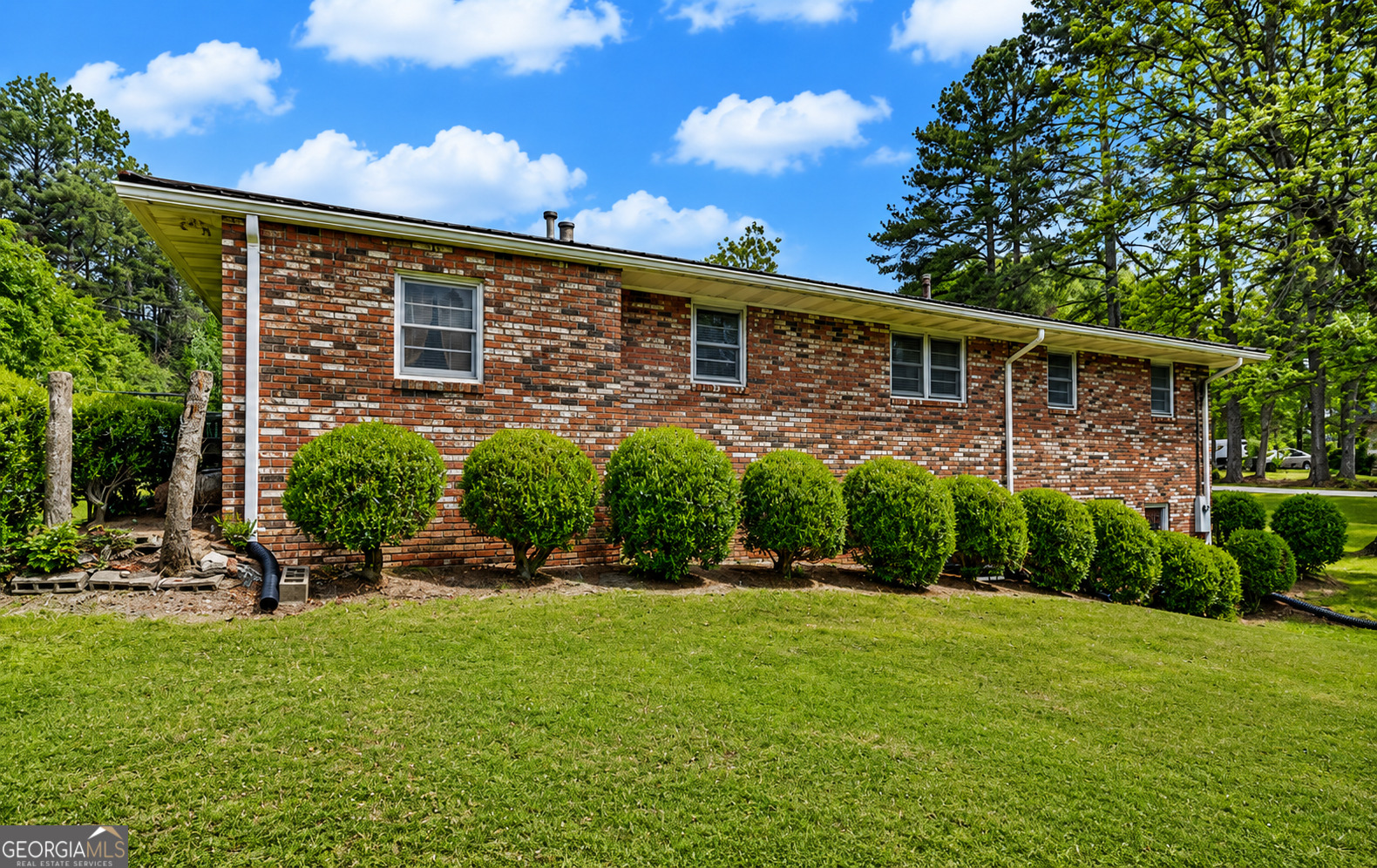 586 Collins Road Property Photo 35