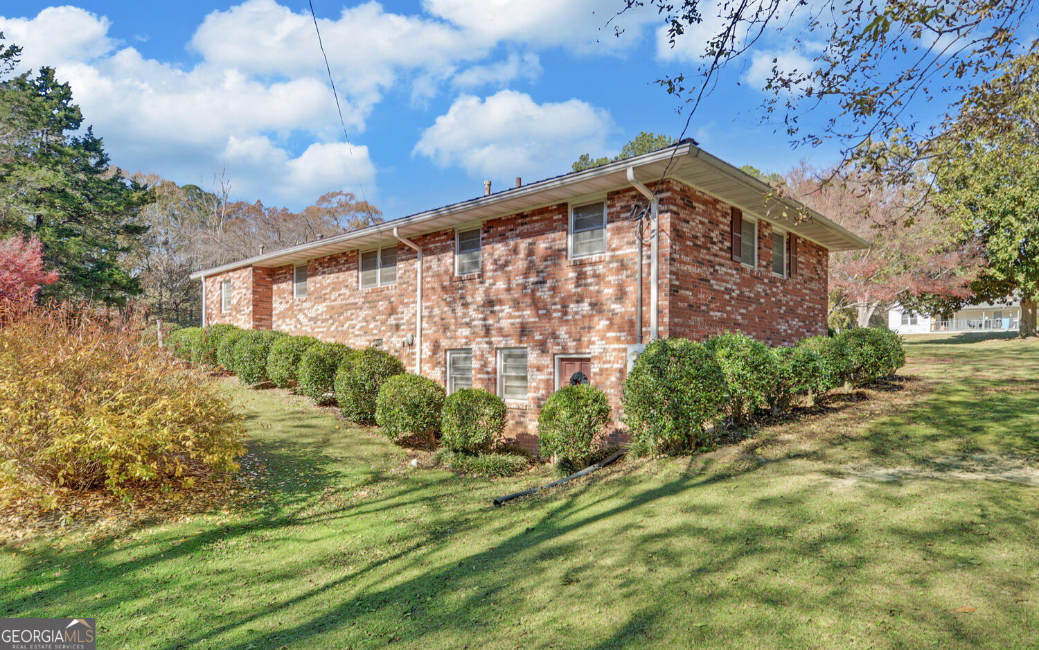 586 Collins Road Property Photo 36