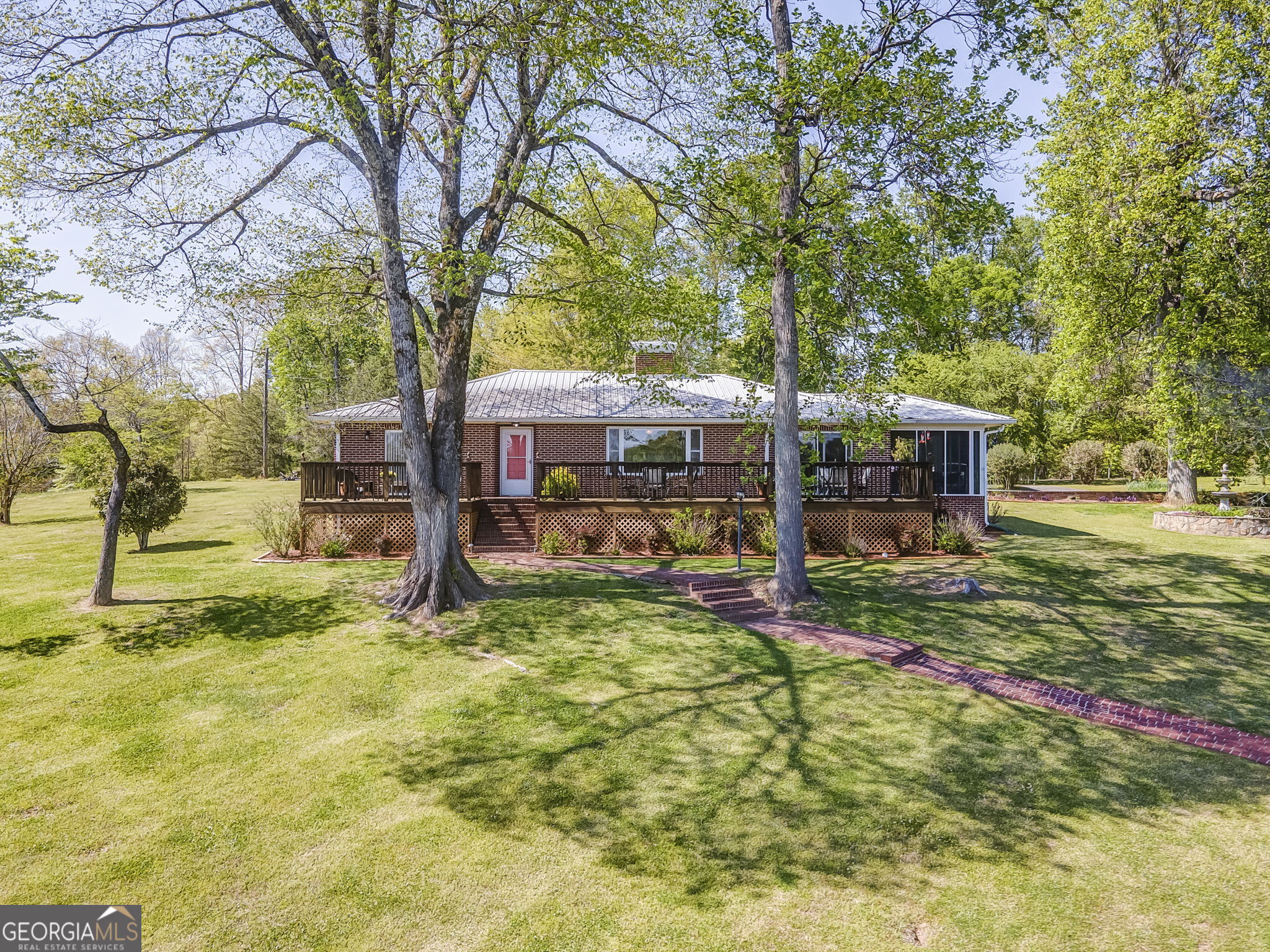 7360 Highway 48 Property Photo 1