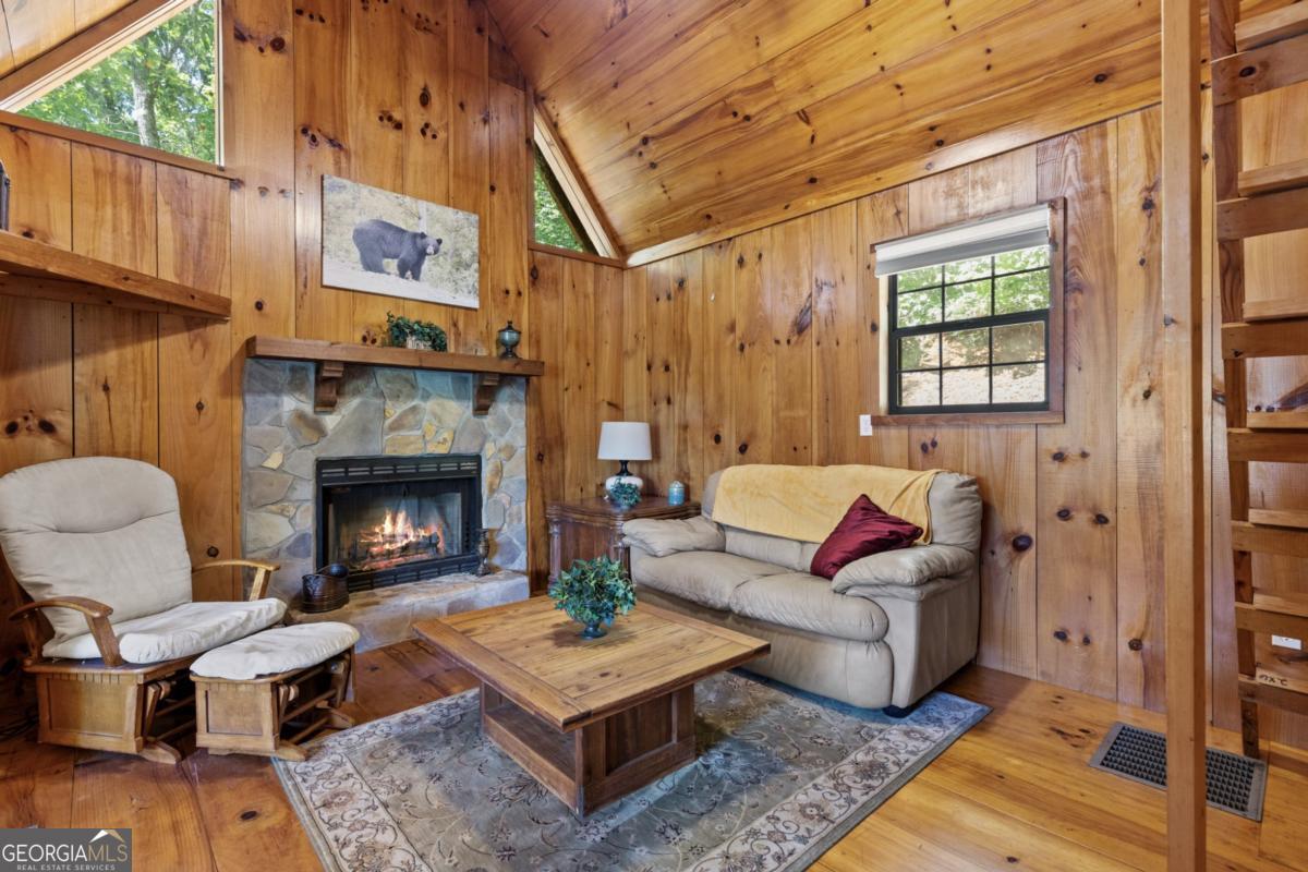 382 Highland Road Property Photo 12