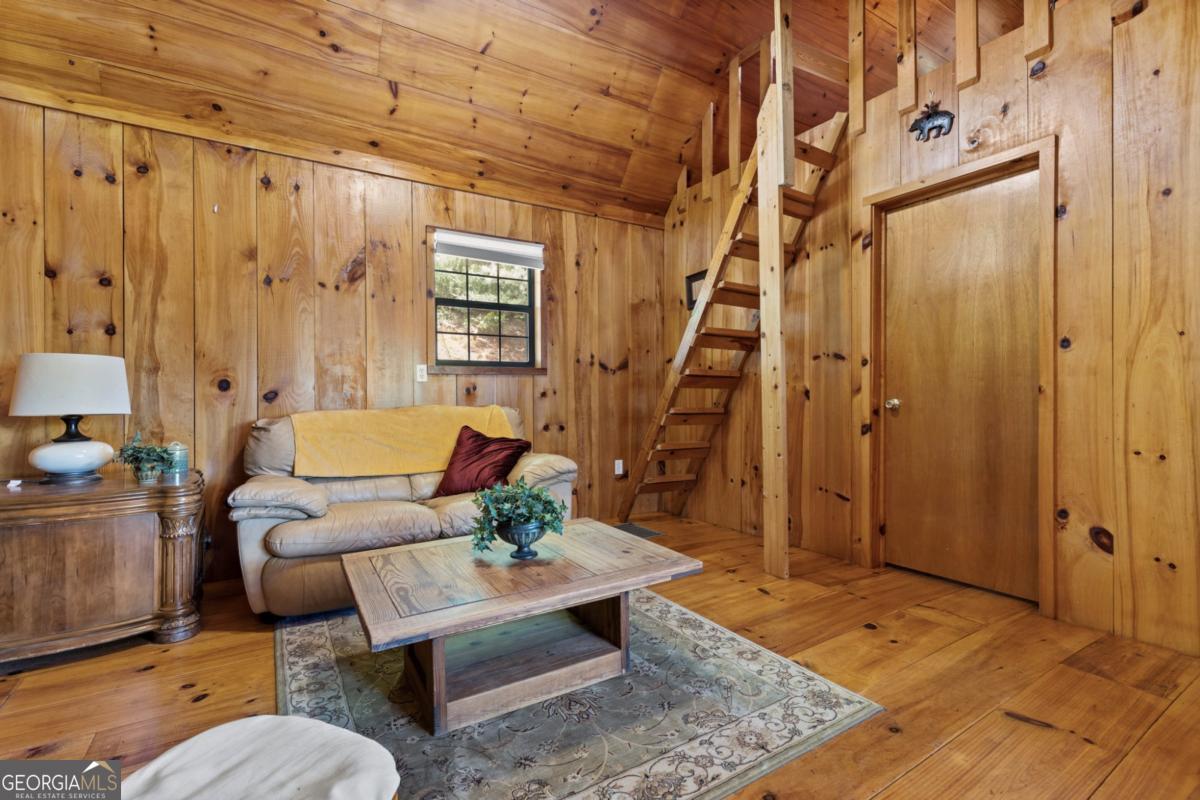 382 Highland Road Property Photo 13