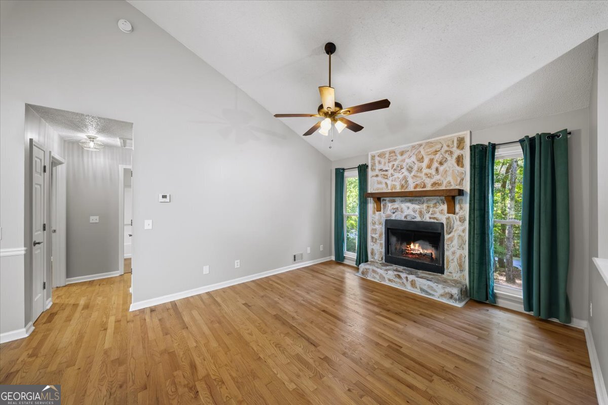 1528 Oakleaf Drive Property Photo 11