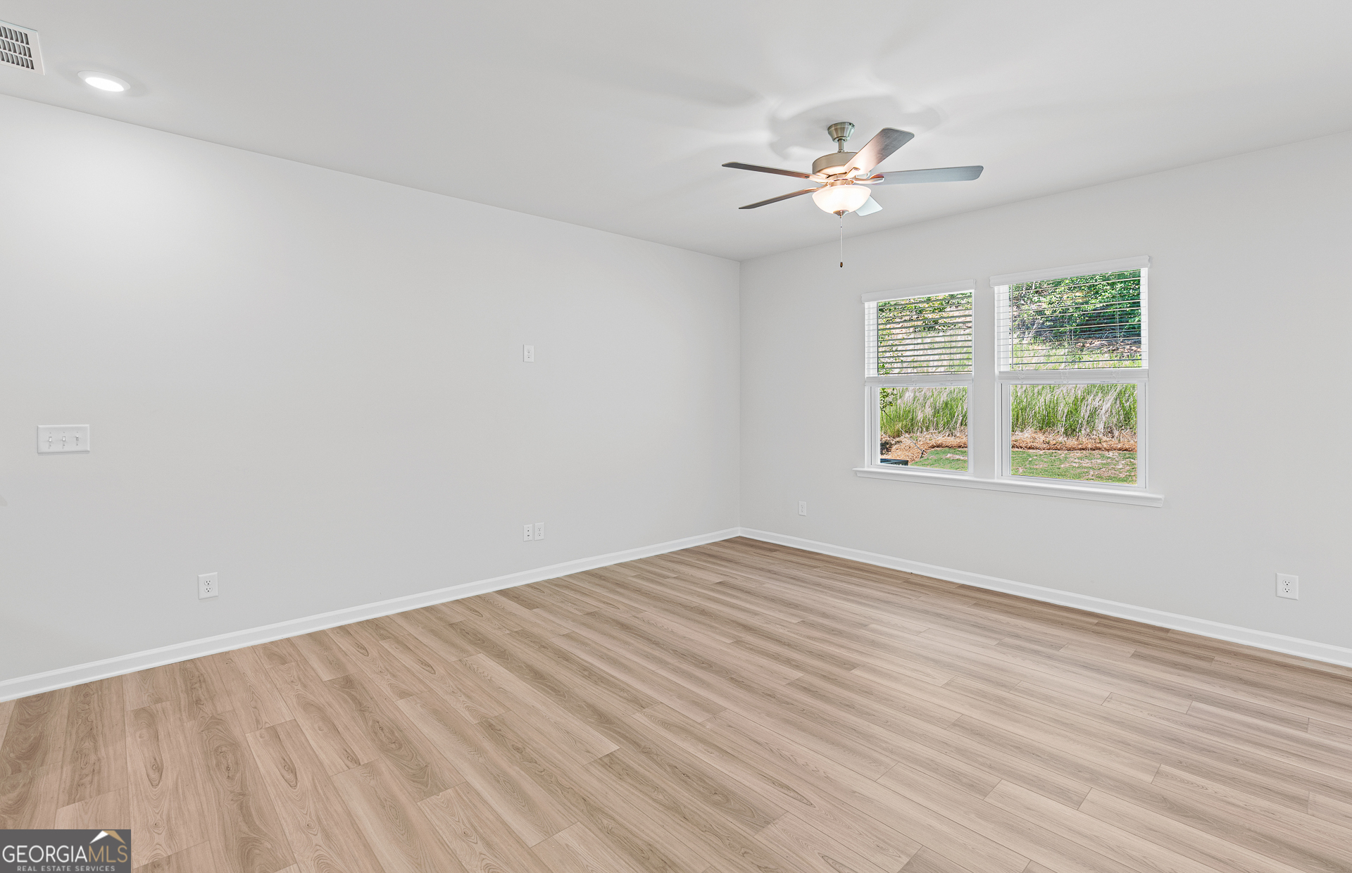 3088 Orwell Drive Property Photo 4