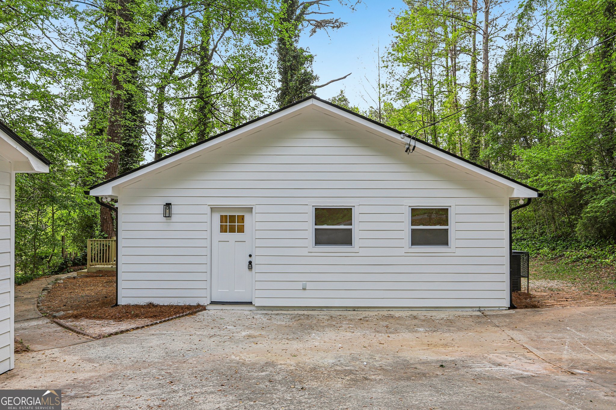 418 Honeysuckle Lane Property Photo 1